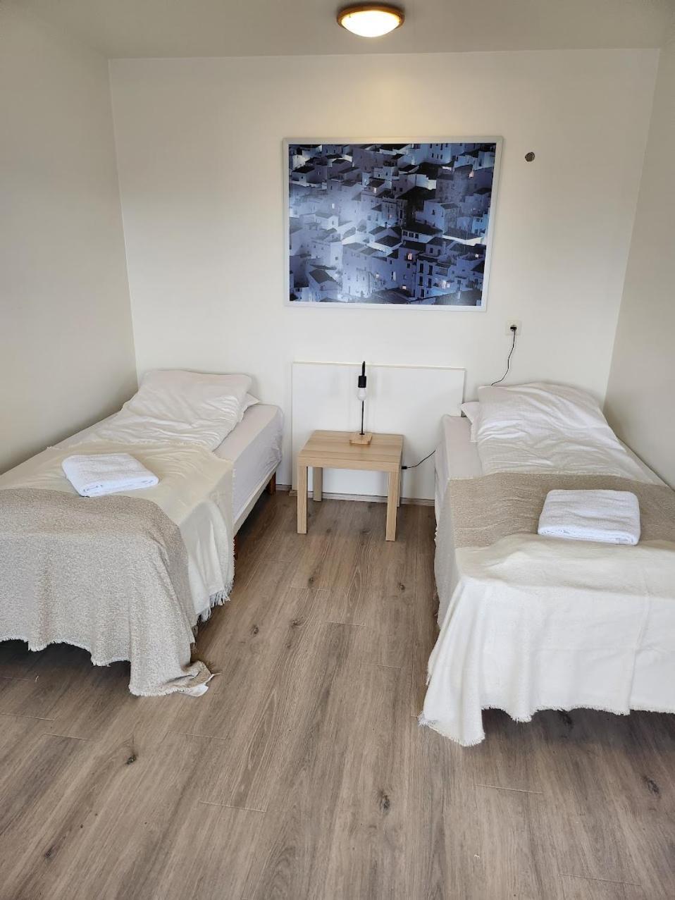 Fjos Guesthouse فارماهليد المظهر الخارجي الصورة