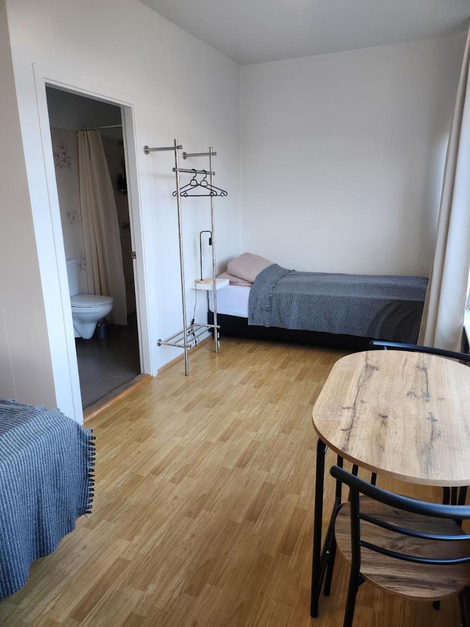 Fjos Guesthouse فارماهليد المظهر الخارجي الصورة