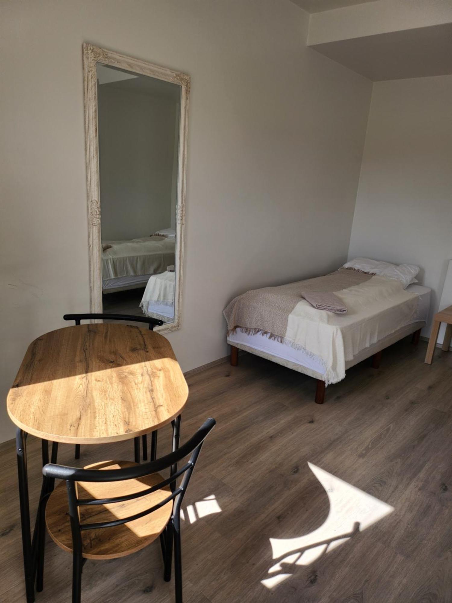 Fjos Guesthouse فارماهليد المظهر الخارجي الصورة